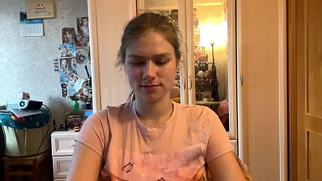 Codi Rostersy online show from June 19, 2026, 3:11 am