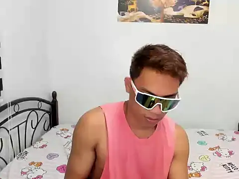 urfucker vinz online show from June 15, 2026, 4:58 am