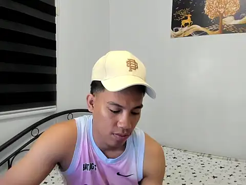urfucker vinz online show from July 16, 2026, 12:55 pm