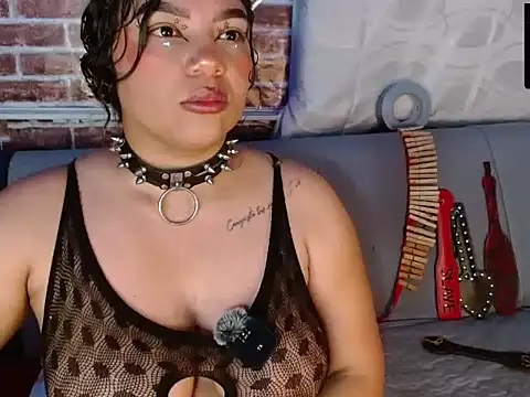 Snapshot of emma_bdsm_ chatting on June 7, 2026, 10:24 pm emma bdsm online show from June 7, 2026, 10:24 pm