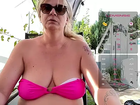Snapshot of DirtyMarie80 chatting on June 23, 2026, 2:37 pm DirtyMarie80 online show from June 23, 2026, 2:37 pm