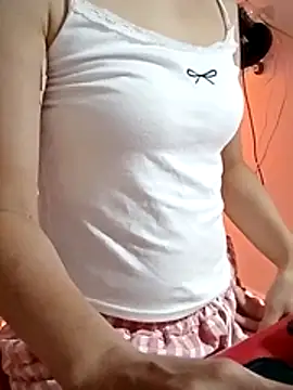 -Lylyn- online show from July 22, 2026, 5:21 am