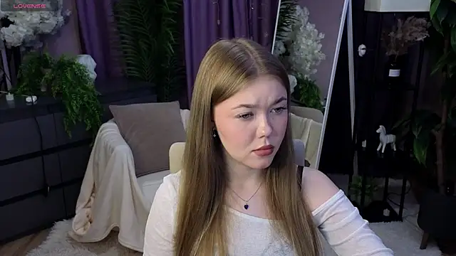 Lina deels online show from June 21, 2026, 6:54 pm