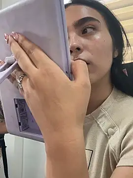 Sara fernandez- online show from June 16, 2026, 1:36 pm