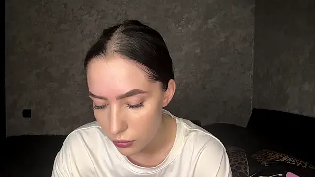 Ailish Loveee online show from June 13, 2026, 3:21 pm