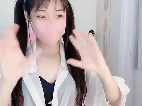 BUNNIIE MIE online show from June 12, 2026, 2:21 am