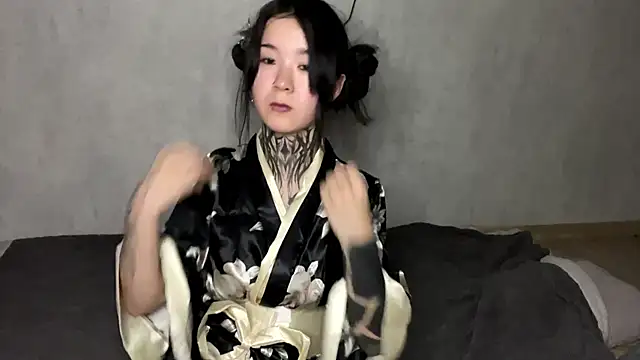staryrose online show from June 26, 2026, 4:11 pm