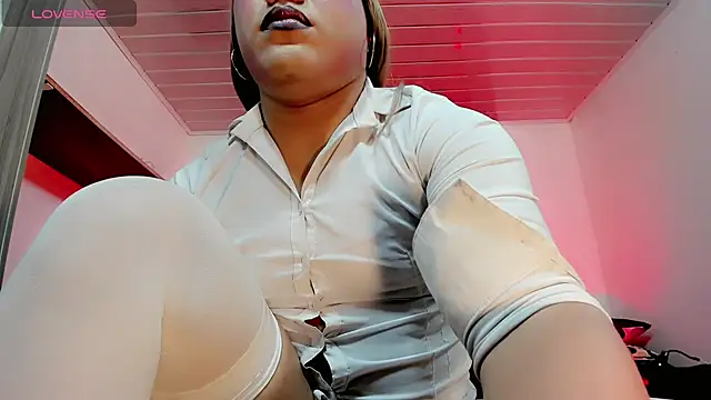 lisa armas online show from July 2, 2026, 3:34 am