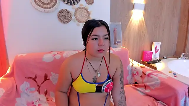DreamHoney SJ online show from June 15, 2026, 12:51 pm