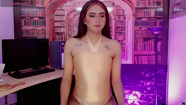 Kimberly Lopez online show from June 18, 2026, 3:18 am
