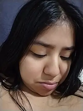 Amber Herrera online show from June 18, 2026, 3:07 am