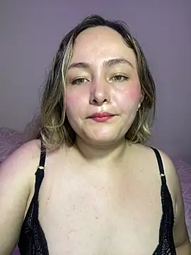 Snapshot of Rositafresitaa chatting on June 11, 2026, 11:47 pm Rositafresitaa online show from June 11, 2026, 11:47 pm