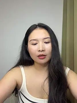 Snapshot of Doudou__520 chatting on June 8, 2026, 7:42 am Doudou 520 online show from June 8, 2026, 7:42 am