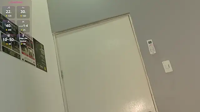 Snapshot of Lilii_Peach chatting on July 2, 2026, 3:23 am Lilii Peach online show from July 2, 2026, 3:23 am