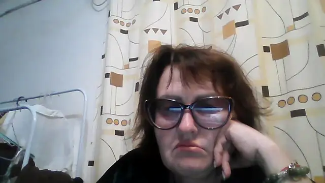 Snapshot of ErikaXShine chatting on June 15, 2026, 7:49 pm ErikaXShine online show from June 15, 2026, 7:49 pm