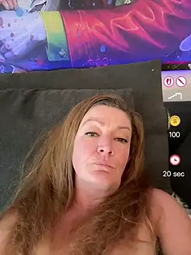 Snapshot of MumGabriela chatting on June 22, 2026, 8:00 am MumGabriela online show from June 22, 2026, 8:00 am