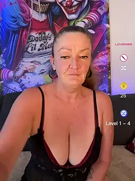 Snapshot of MumGabriela chatting on July 25, 2026, 10:46 am MumGabriela online show from July 25, 2026, 10:46 am