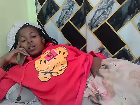 Snapshot of lilmomaa chatting on July 1, 2026, 11:34 am lilmomaa online show from July 1, 2026, 11:34 am