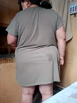 oksana72 online show from February 25, 2026, 6:34 am