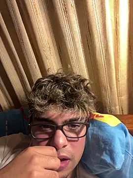 ElMen0r06 online show from June 11, 2026, 3:48 am