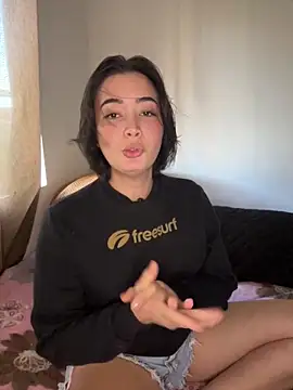 sweetchloe   online show from June 26, 2026, 7:18 pm