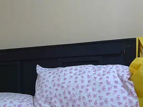kinkydolll online show from July 3, 2026, 3:24 am
