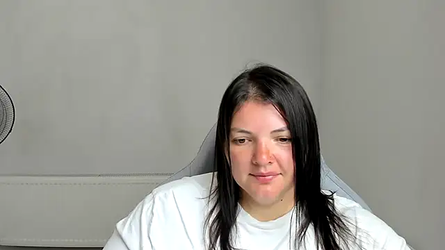 Snapshot of MargaretDark chatting on July 5, 2026, 6:31 am MargaretDark online show from July 5, 2026, 6:31 am