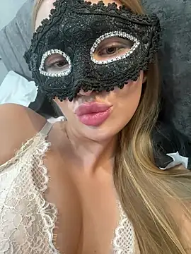 Snapshot of AlexandraMoore03 chatting on July 6, 2026, 7:27 pm AlexandraMoore03 online show from July 6, 2026, 7:27 pm