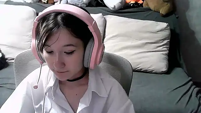 Snapshot of Lilfain_baby chatting on July 23, 2026, 2:26 pm Lilfain baby online show from July 23, 2026, 2:26 pm