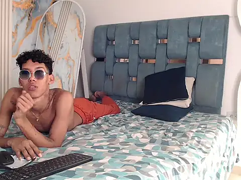 Snapshot of Thick_cock_guys chatting on June 11, 2026, 12:32 am Thick cock guys online show from June 11, 2026, 12:32 am