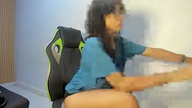 Snapshot of Karo_20y chatting on July 28, 2026, 10:10 am Karo 20y online show from July 28, 2026, 10:10 am