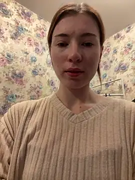 AlisaRussel online show from July 17, 2026, 10:11 am