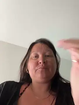 Snapshot of NUTTERBUTTA chatting on June 11, 2026, 8:40 pm NUTTERBUTTA online show from June 11, 2026, 8:40 pm