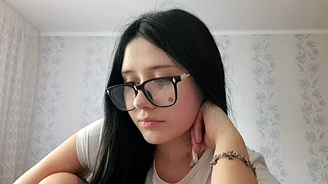 altcutie online show from June 18, 2026, 9:14 am