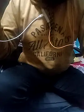 Snapshot of Lawrencedlkk007 chatting on February 7, 2026, 2:43 pm Lawrencedlkk007 online show from February 7, 2026, 2:43 pm