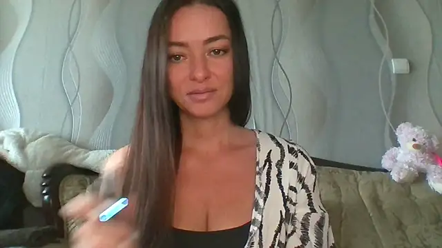 Snapshot of Mia_Salamanka chatting on July 18, 2026, 5:22 am Mia Salamanka online show from July 18, 2026, 5:22 am