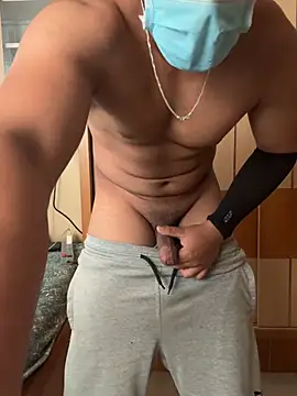 Snapshot of muscularZoro chatting on June 16, 2026, 12:19 pm muscularZoro online show from June 16, 2026, 12:19 pm