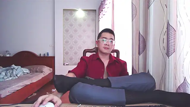 Snapshot of iamtobias chatting on July 21, 2026, 5:54 am iamtobias online show from July 21, 2026, 5:54 am