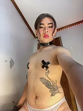 Horny HoneyX online show from June 16, 2026, 9:39 pm