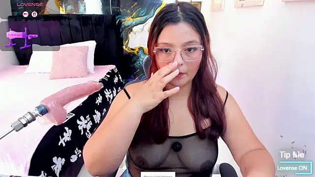Snapshot of Miss_Kloee chatting on July 25, 2026, 7:11 pm Miss Kloee online show from July 25, 2026, 7:11 pm