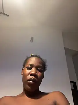Snapshot of Sweet-Sandrah chatting on July 11, 2026, 12:13 am Sweet-Sandrah online show from July 11, 2026, 12:13 am