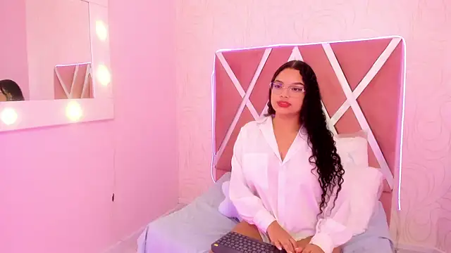 Snapshot of natalyy_rose chatting on August 3, 2026, 8:56 pm natalyy rose online show from August 3, 2026, 8:56 pm