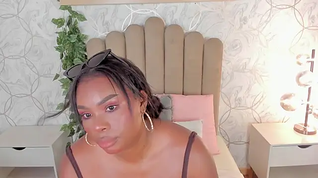 Snapshot of huge_boobs_ebony_ chatting on June 11, 2026, 7:23 pm huge boobs ebony online show from June 11, 2026, 7:23 pm