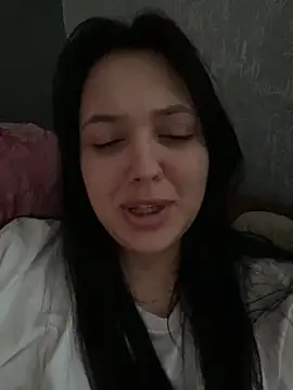 Snapshot of Bettie_Toni chatting on June 14, 2026, 1:35 pm Bettie Toni online show from June 14, 2026, 1:35 pm