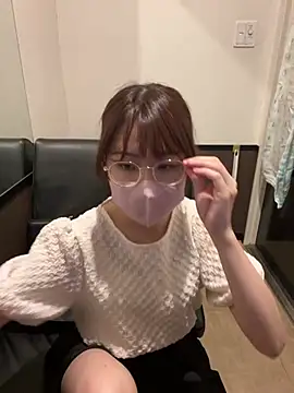 Snapshot of Sakura_Mochi38 chatting on August 5, 2026, 3:04 pm Sakura Mochi38 online show from August 5, 2026, 3:04 pm