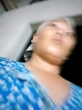 Snapshot of Chin-ni chatting on June 12, 2026, 9:25 pm Chin-ni online show from June 12, 2026, 9:25 pm
