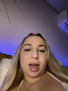 Snapshot of xLexi chatting on June 30, 2026, 3:02 pm xLexi online show from June 30, 2026, 3:02 pm