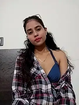 Snapshot of Nikitahot83 chatting on June 20, 2026, 4:32 pm Nikitahot83 online show from June 20, 2026, 4:32 pm