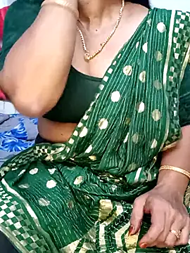Snapshot of tamil_sarah chatting on June 27, 2026, 4:23 pm tamil sarah online show from June 27, 2026, 4:23 pm
