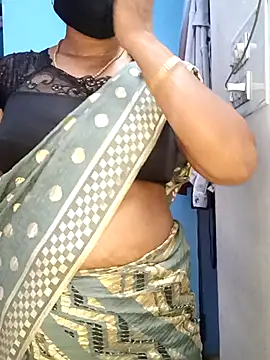 Snapshot of tamil_sarah chatting on July 1, 2026, 4:14 am tamil sarah online show from July 1, 2026, 4:14 am